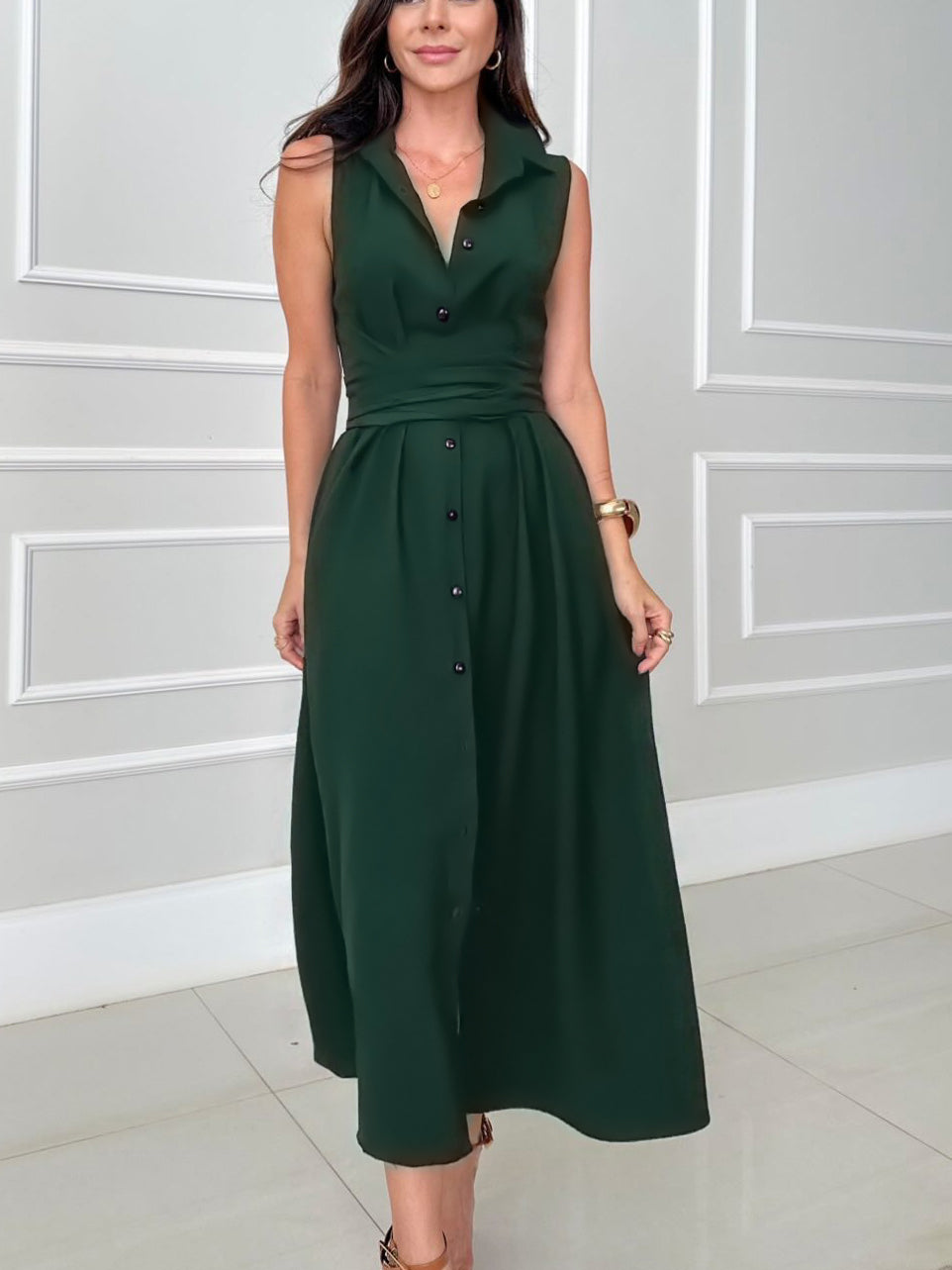 Einzigartiges einreihiges Midikleid im Hemdstil mit Krawatte